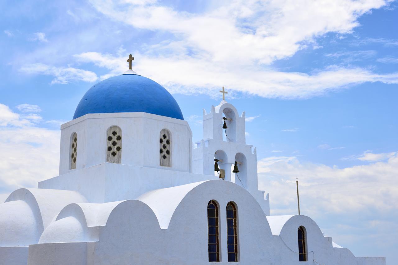 White & Co. La Torre Suites Pyrgos Kallistis Exterior photo